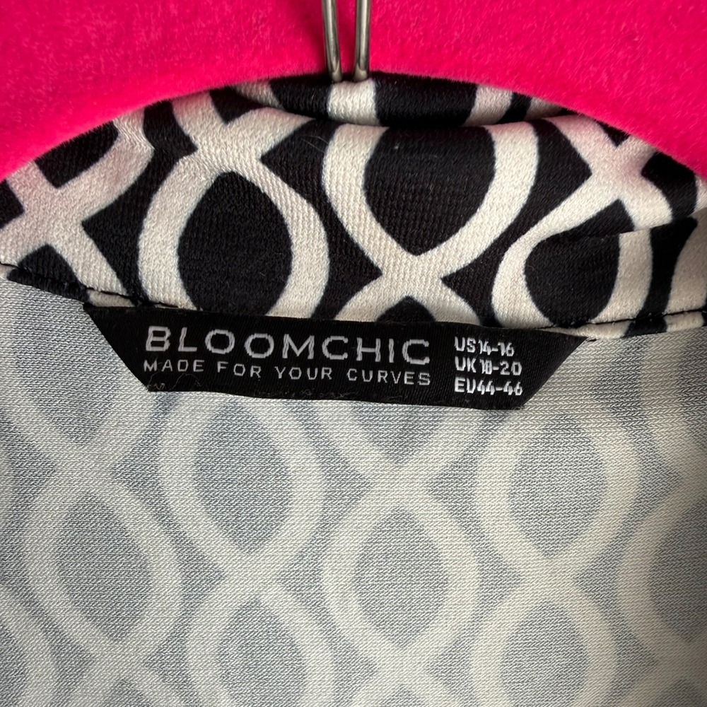 BLOOMCHIC Black White Geometric Monochrome Minimalist V-Neck Ladies Dress, 14/16 - Picture 5 of 8
